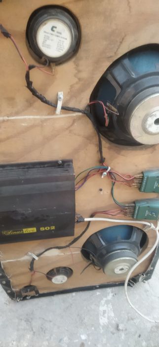 Продам полку на гольф 3 с динамиками усилителем