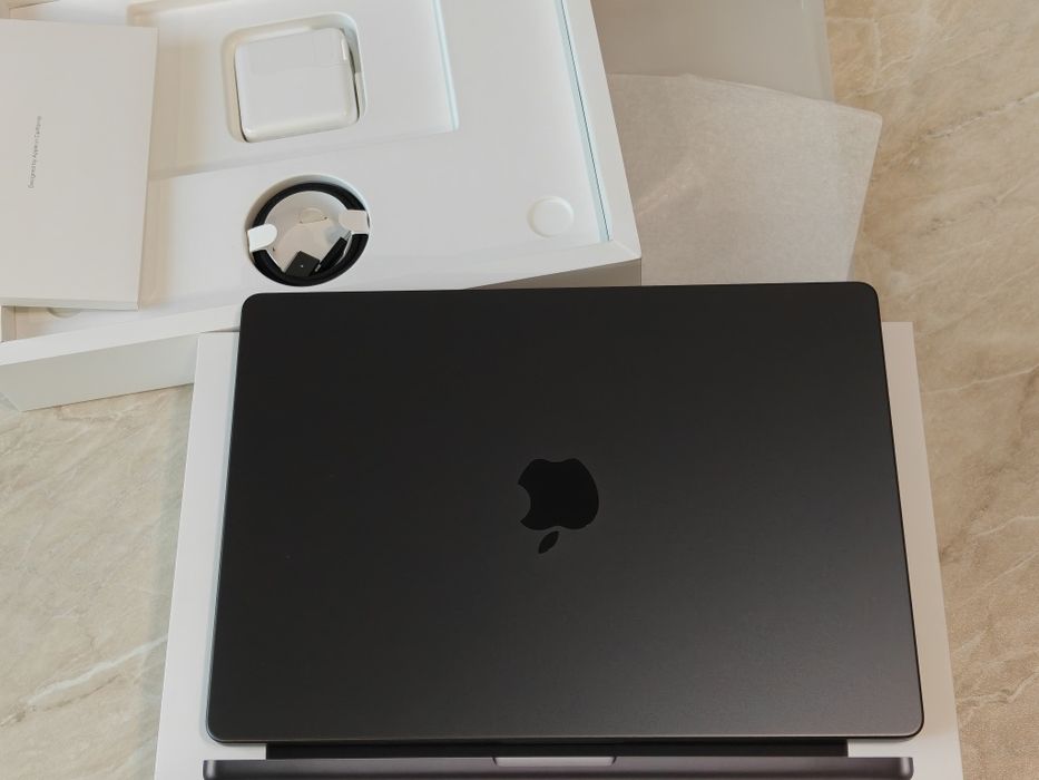 MacBook Air/Pro M3/M4/M5 512Gb/1TB