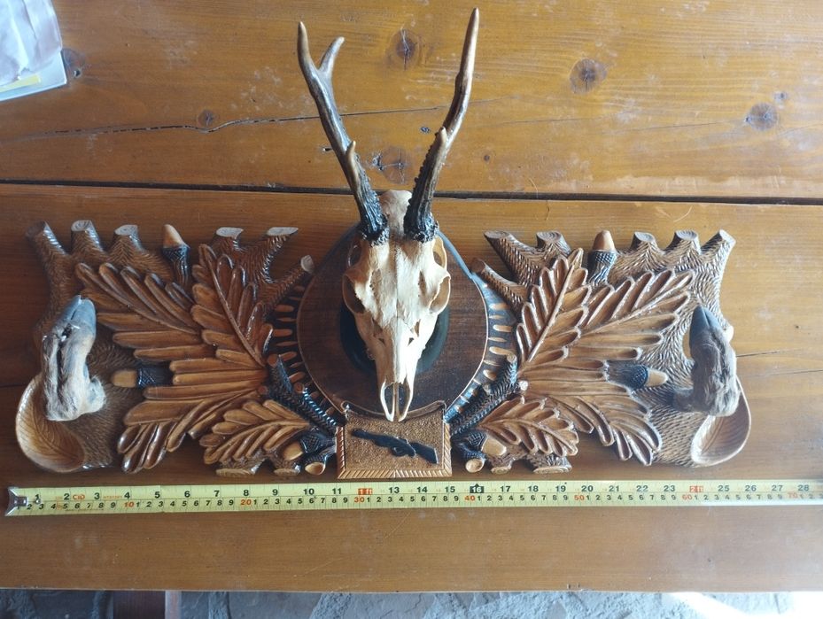 Corn de cerb cu panoplie, cuier, vulpe