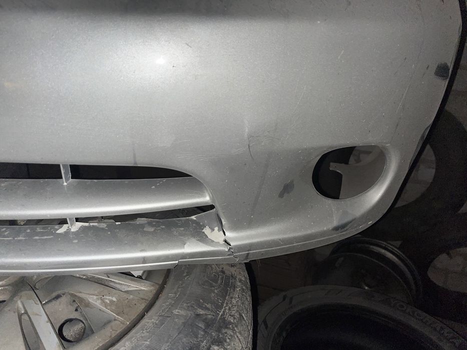 продам оригинал бампер от лексус es 330