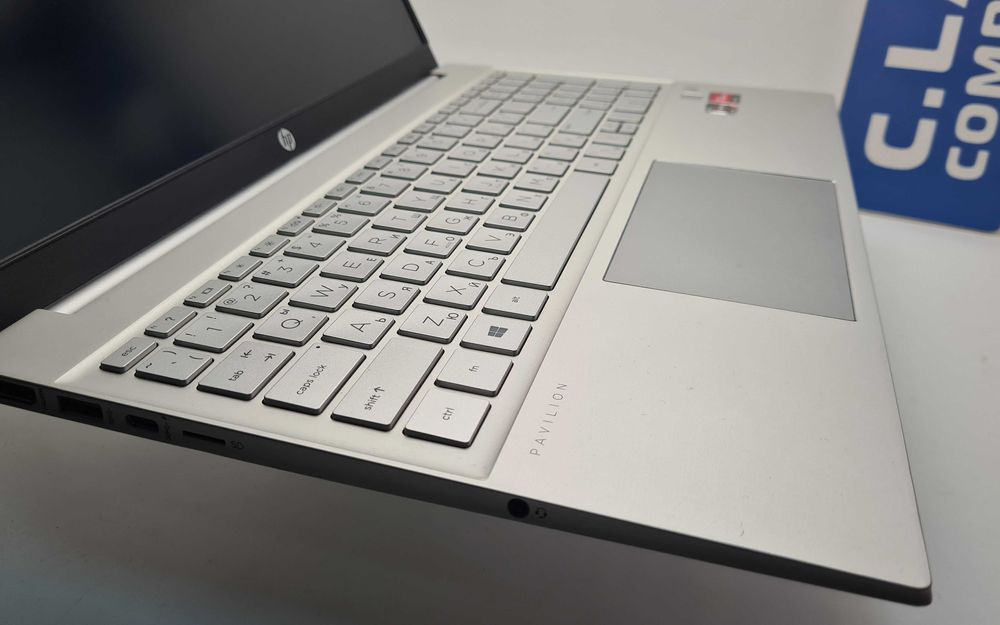 HP Pavilion 15-ЕH1054NU   Ryzen 7 5700U/16GB/512SSD/FHD/Подсветка