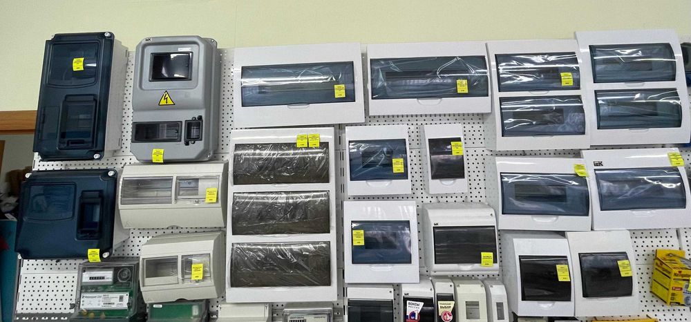 Щит - корпус пластиковый серии ЩРН