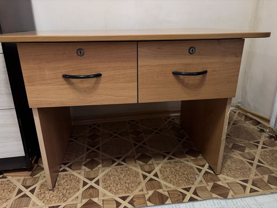 Продам журнальный столик