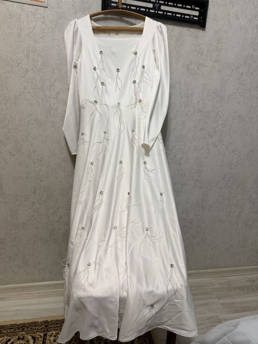 Продам нарядное платье