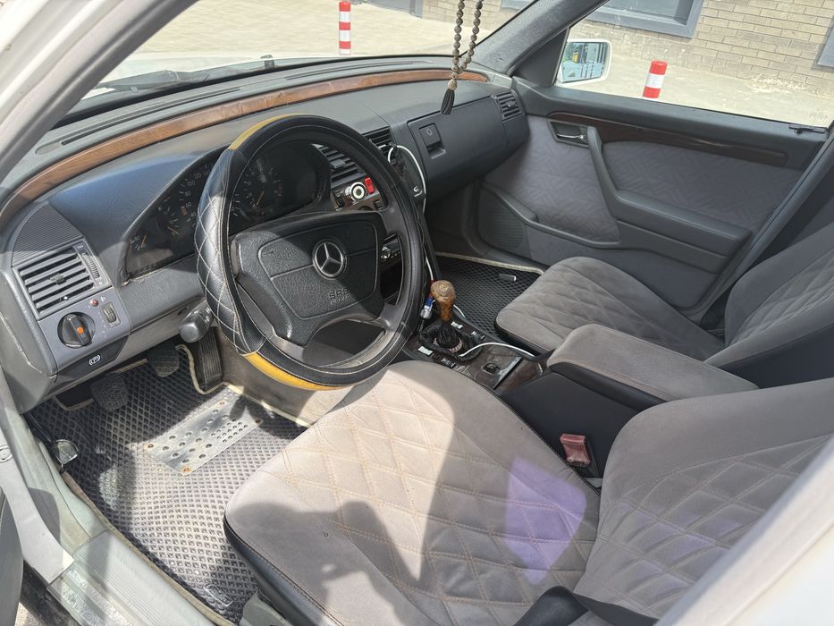 Mercedes-benz c180