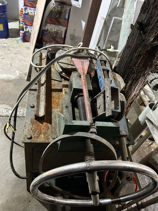 Продам  срочно не дорого трубогиб  для нержавейки и ржавейки  металов