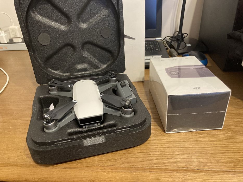 Продам дрон DJI Spark