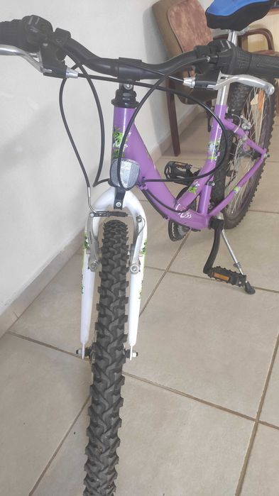 Велосипед юношески неизползвано.