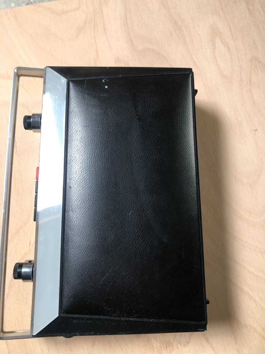 Un vechi receptor radio