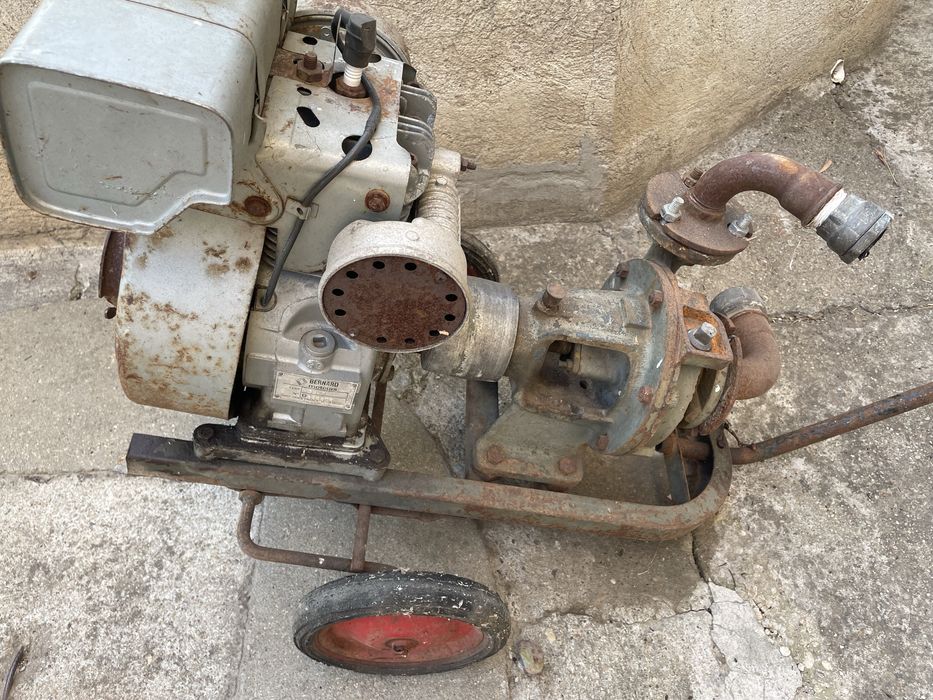 Pompă de apă cu motor  Bernard