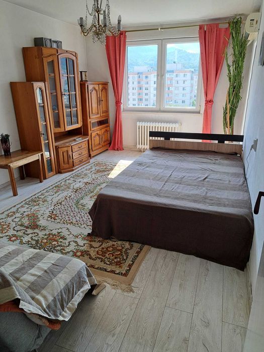 Inchiriez apartament 2 camere