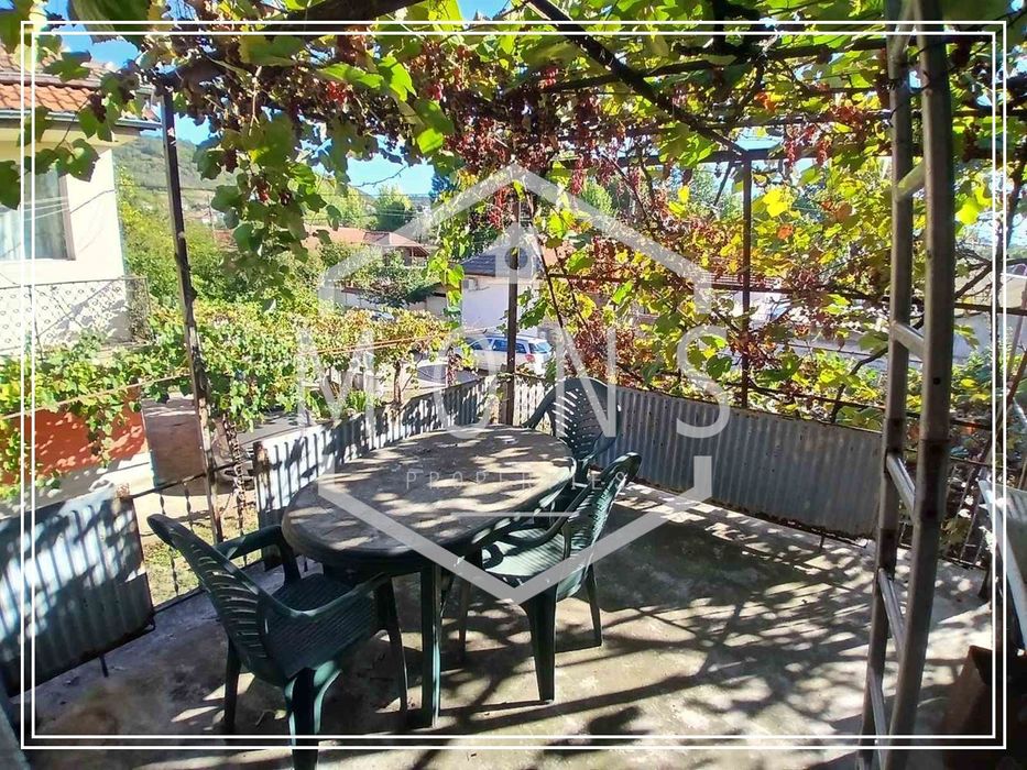 Продава се Къща в Дебелец - 150 кв.м за 1067 €/кв.м - Снимка #3