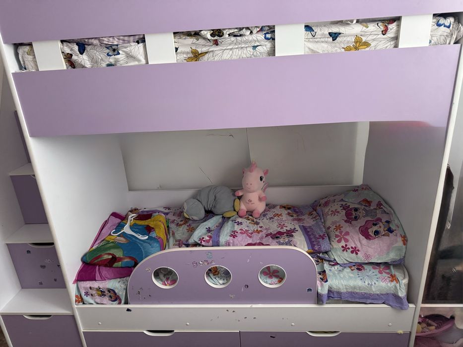 Детская двухъярусная кровать