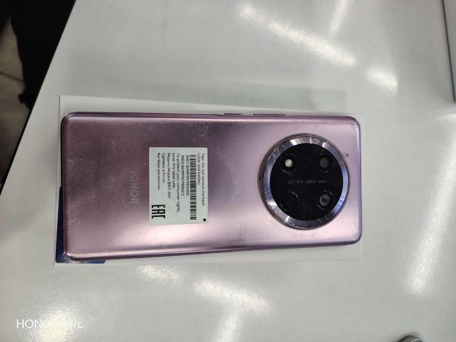 Телфон сотилади хонир х  9 с параметирлари 8 /256 холати ало