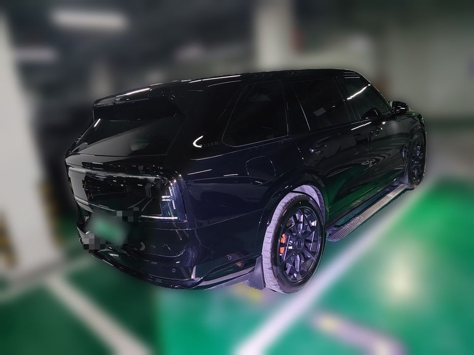 2026-yil kuzov Zeekr 9X obsidian black, 70kWh