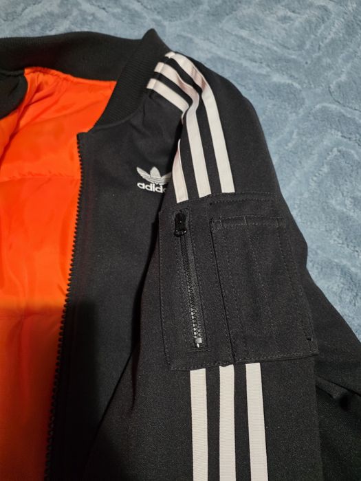 Дамско яке adidas