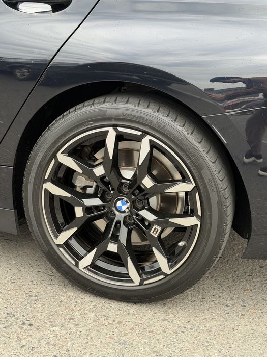 Bmw i5 diska balon 245 45 R19