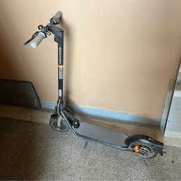 Електрическа Тротинетка Ninebot Kickscooter F40E