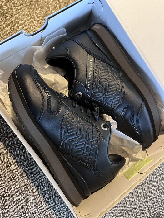 Обувки Tommy Hilfiger