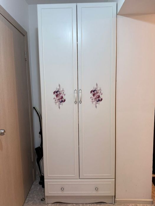 Продаётся шкаф в хорошем состоянии