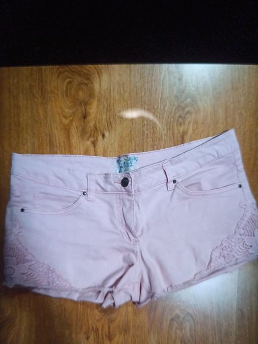 Pantaloni scurți damă