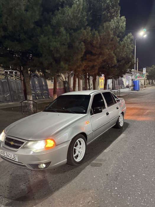 Neksiya 1.6 sotiladi