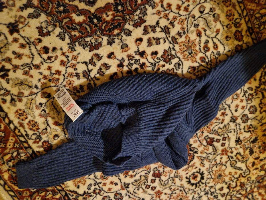 Bluza groasa 6-9 lunii , 9 kg , Mark -Spencer,baietii