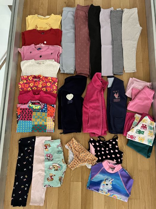 Lot haine iarna fete 116, 32 piese