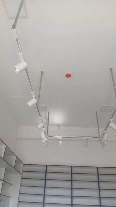 Trek chiroq (track light) sotiladi – zamonaviy va sifatli