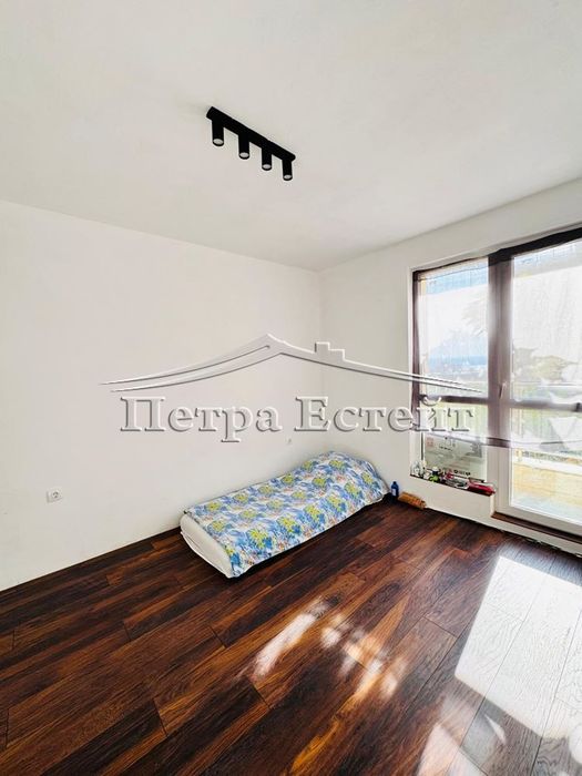 Продава се Двустаен апартамент в Варна, м-т Пчелина - 75 кв.м за 1187 €/кв.м - Снимка #9