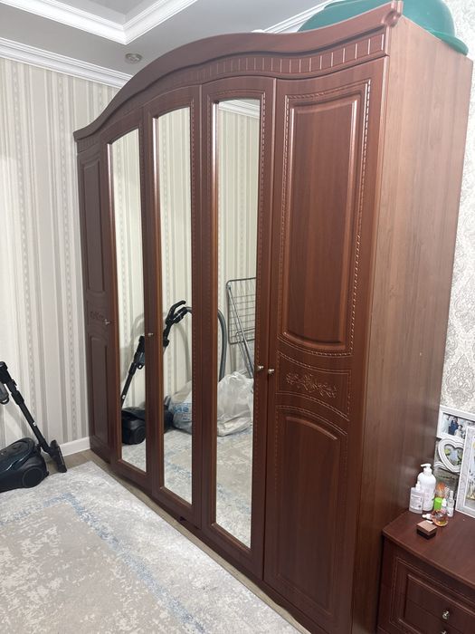 Гарнитур спальный, шкаф комод тумбочки тремо