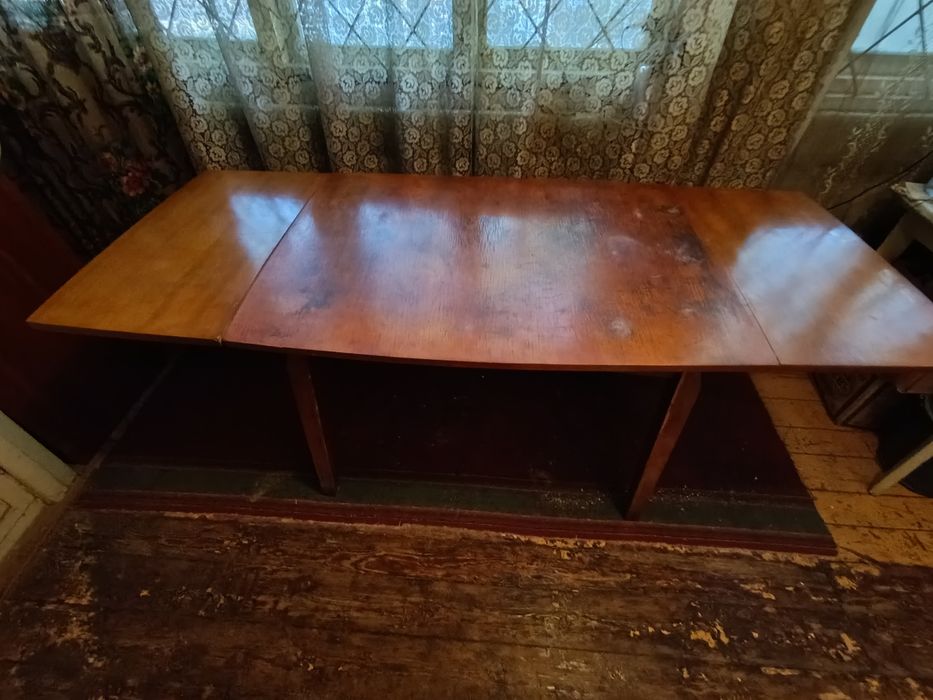 Стол раскладной 191см-80 см.В сложенный 110см-80см