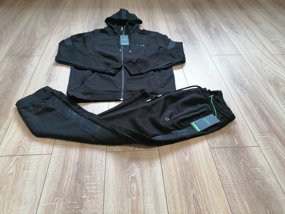 Мъжки спортен екип в черен цвят  S XXL