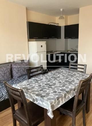 Дава се под наем Тристаен апартамент в Варна, Автогара - 80 кв.м за 458.49 € - Снимка #1