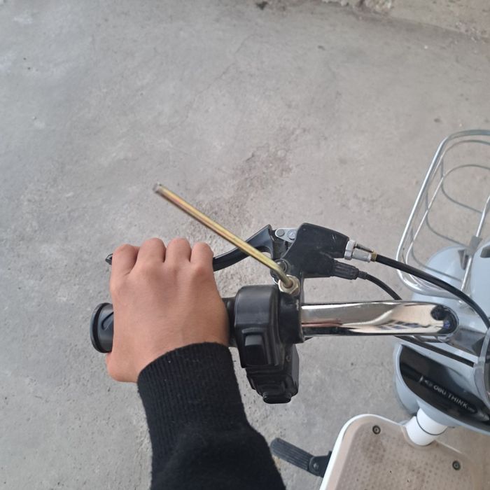 Skuter sotiladi elektro