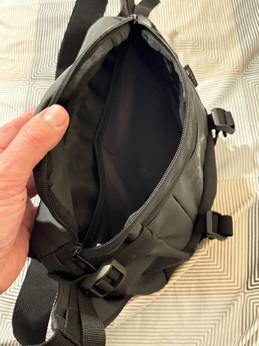 North Face чанта за носене през рамо