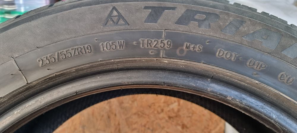 Продам шины Triangle 235/55 R19