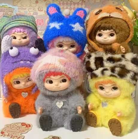 Плюшена кукла играчка Wakuku – пухкава изненада с шапка