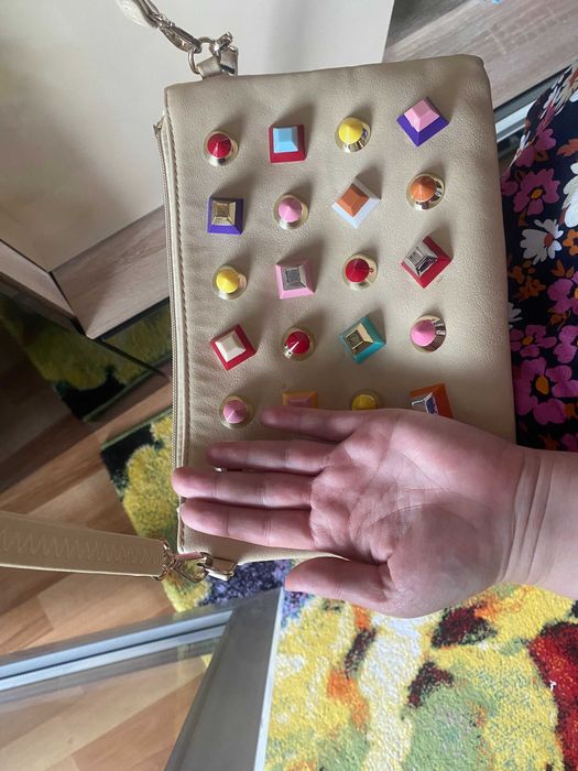 geanta de umar accesorizata bej femei