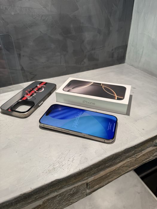 КАТО НОВ Iphone 16 Pro Natural + подаръци