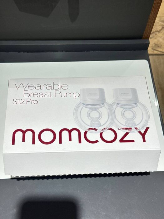 Продам носимый молокоотсос Momcozy S12 Pro