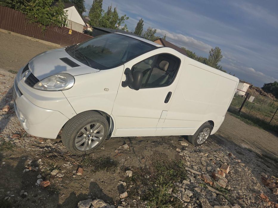 Renault trafic 2.0 din 2009 cu 3 locuri