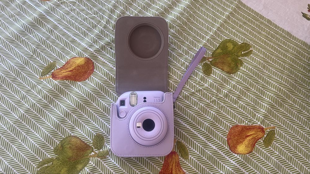 Fujifilm Instax Mini 12 лилава + калъф