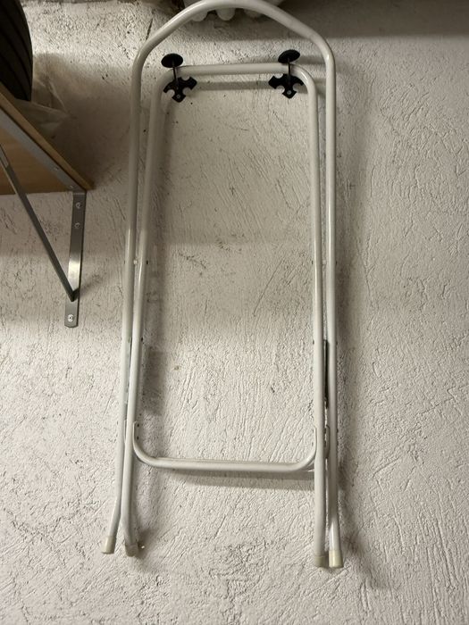 Продавам бебешко корито за баня