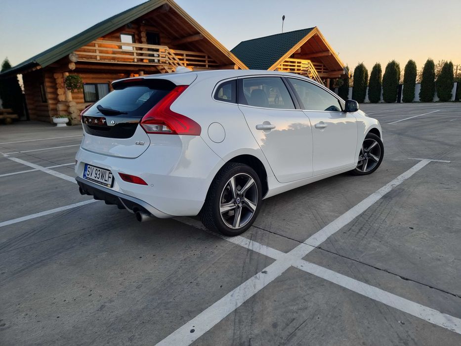 Volvo V40 D2 R-Design 2016 Navigatie / Piele / Xenon