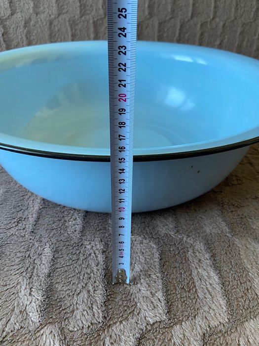 Большой эмалированный таз