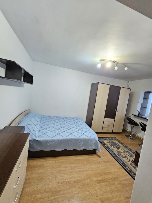 PF - închiriez garsonieră 280€ începând cu data de 15 noiembrie