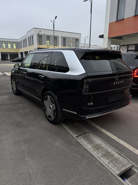 Zeekr 9x ultra/ 70kWh/ oq salon