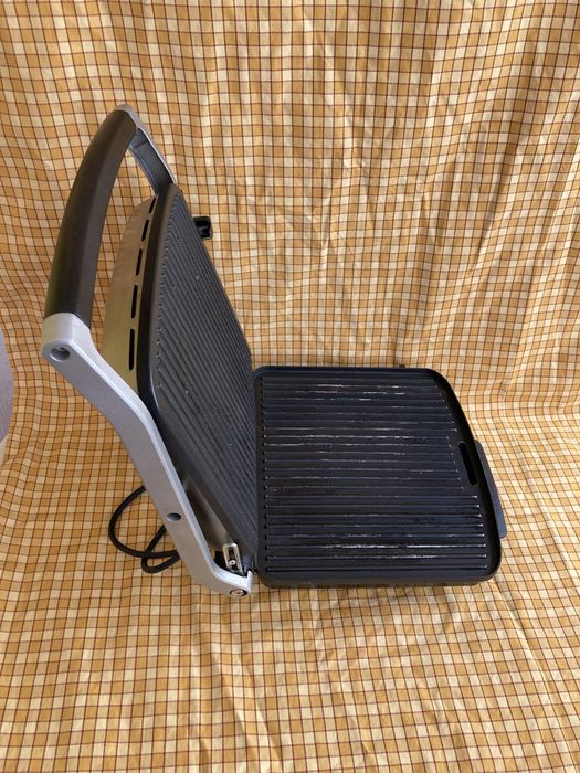 Grill electric. Grill inox