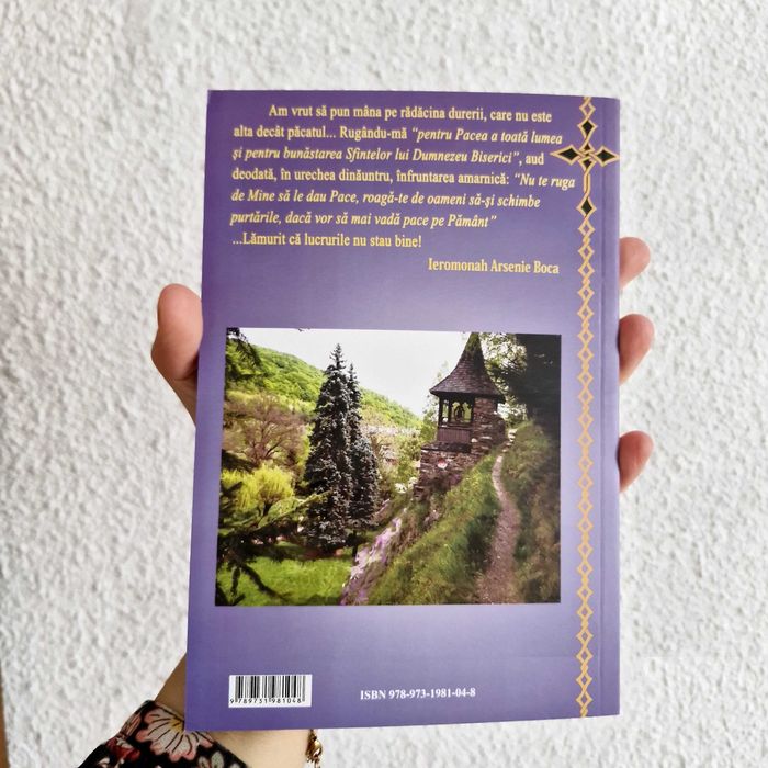 Carte noua, stare foarte buna